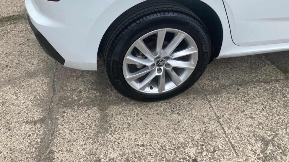 Skoda Kamiq 1.0 TSI 95 SE Edition 5dr Petrol Hatchback - Image 21
