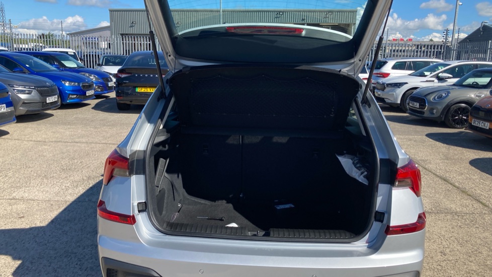 Skoda Kamiq 1.0 TSI 95 SE Edition 5dr Petrol Hatchback - Image 20