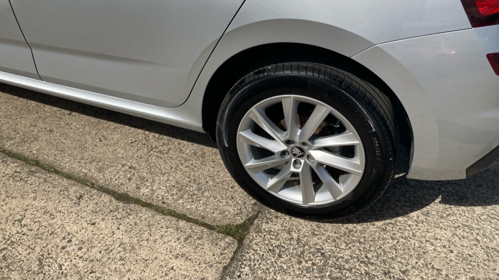 Skoda Kamiq 1.0 TSI 95 SE Edition 5dr Petrol Hatchback - Image 22