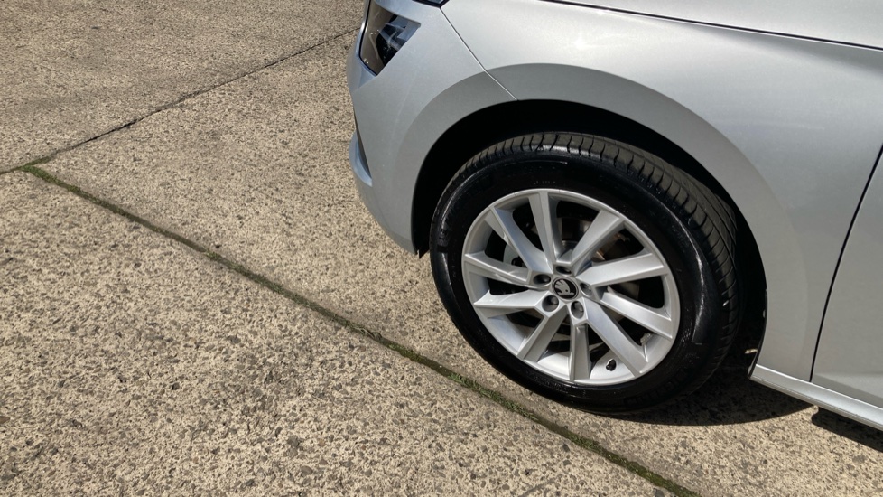 Skoda Kamiq 1.0 TSI 95 SE Edition 5dr Petrol Hatchback - Image 23