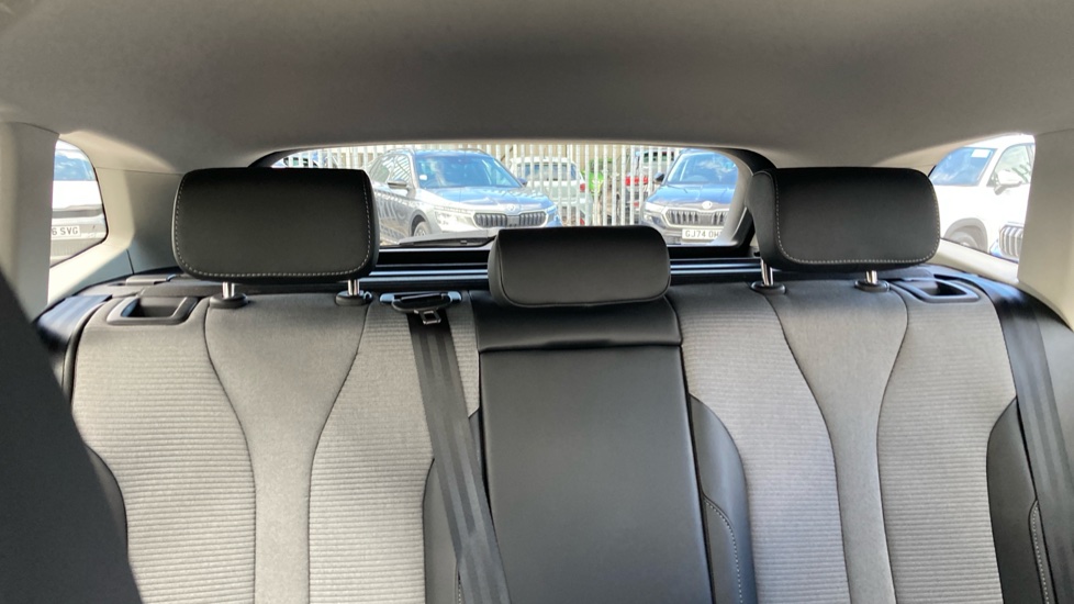 Skoda Enyaq 150kW 60 SE L 63kWh 5dr Auto Electric Estate - Image 16