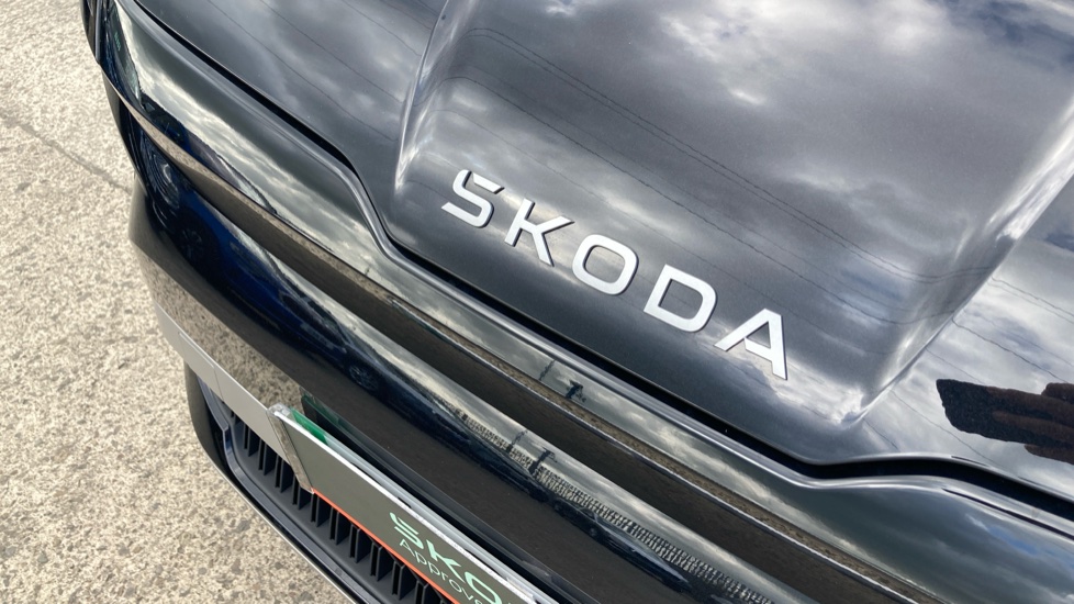 Skoda Enyaq 150kW 60 SE L 63kWh 5dr Auto Electric Estate - Image 25