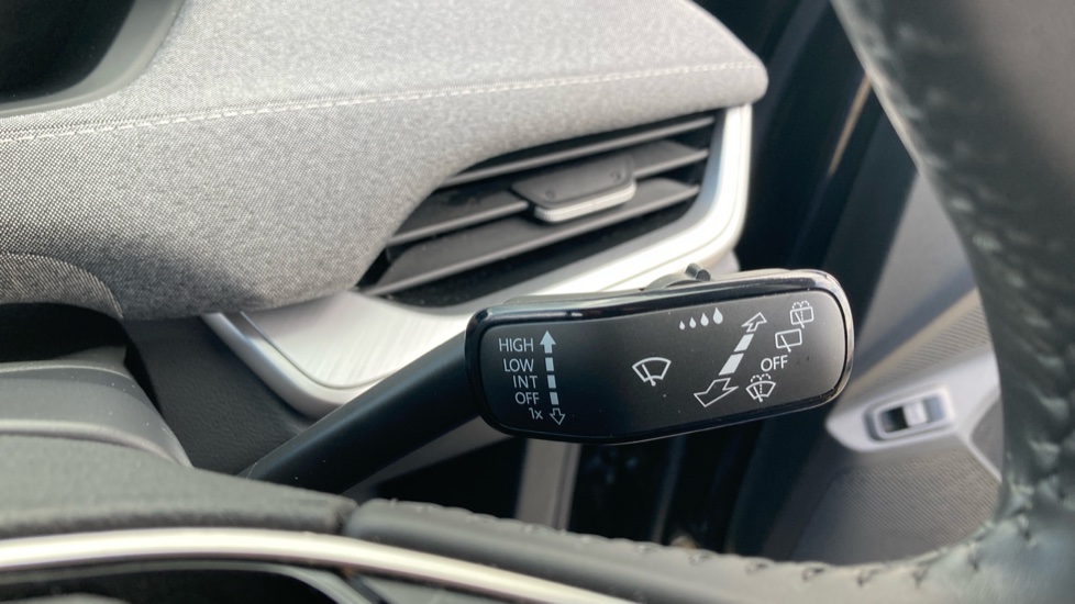 Skoda Enyaq 150kW 60 SE L 63kWh 5dr Auto Electric Estate - Image 32
