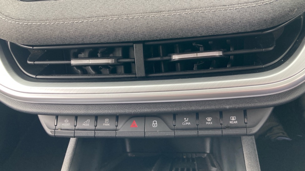 Skoda Enyaq 150kW 60 SE L 63kWh 5dr Auto Electric Estate - Image 13