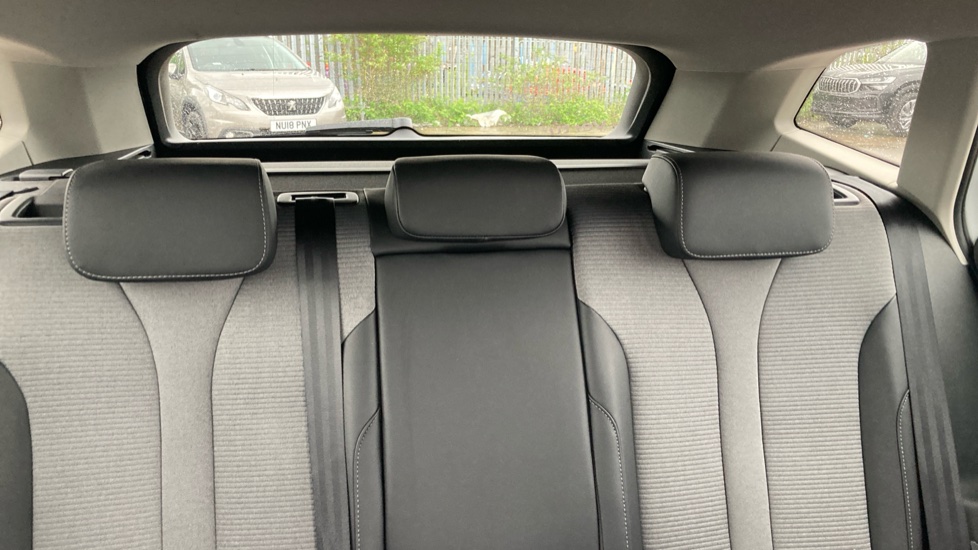 Skoda Enyaq 150kW 60 SE L 63kWh 5dr Auto Electric Estate - Image 16