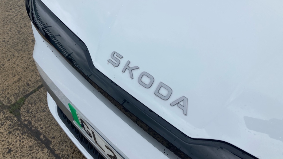 Skoda Enyaq 150kW 60 SE L 63kWh 5dr Auto Electric Estate - Image 25