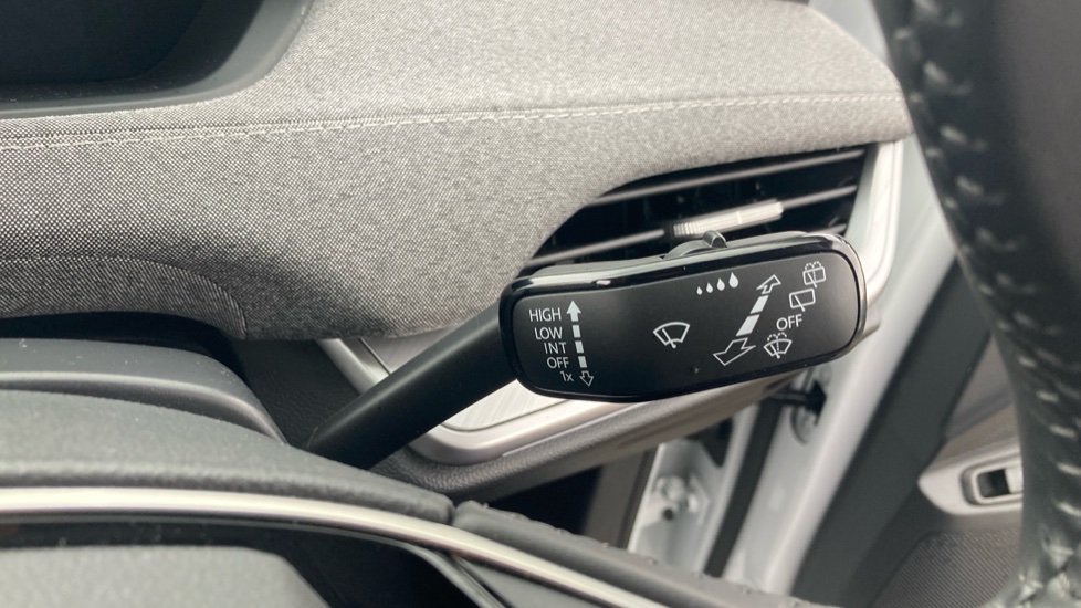 Skoda Enyaq 150kW 60 SE L 63kWh 5dr Auto Electric Estate - Image 30