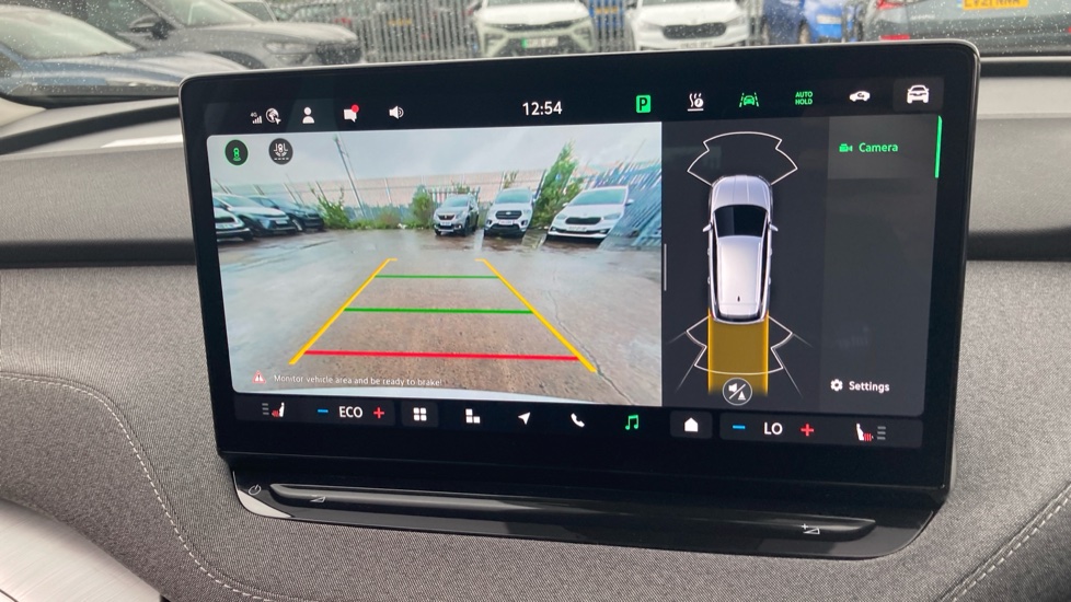 Skoda Enyaq 150kW 60 SE L 63kWh 5dr Auto Electric Estate - Image 34