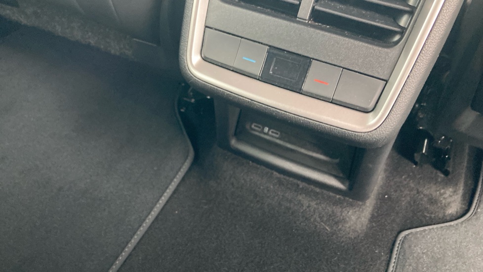 Skoda Enyaq 150kW 60 SE L 63kWh 5dr Auto Electric Estate - Image 39