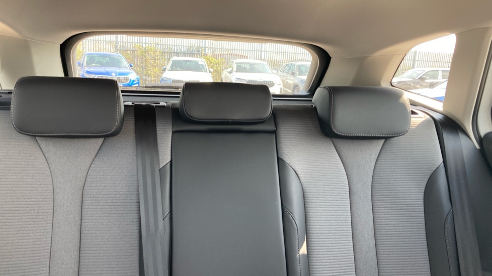 Skoda Enyaq 150kW 60 SE L 63kWh 5dr Auto Electric Estate - Image 16