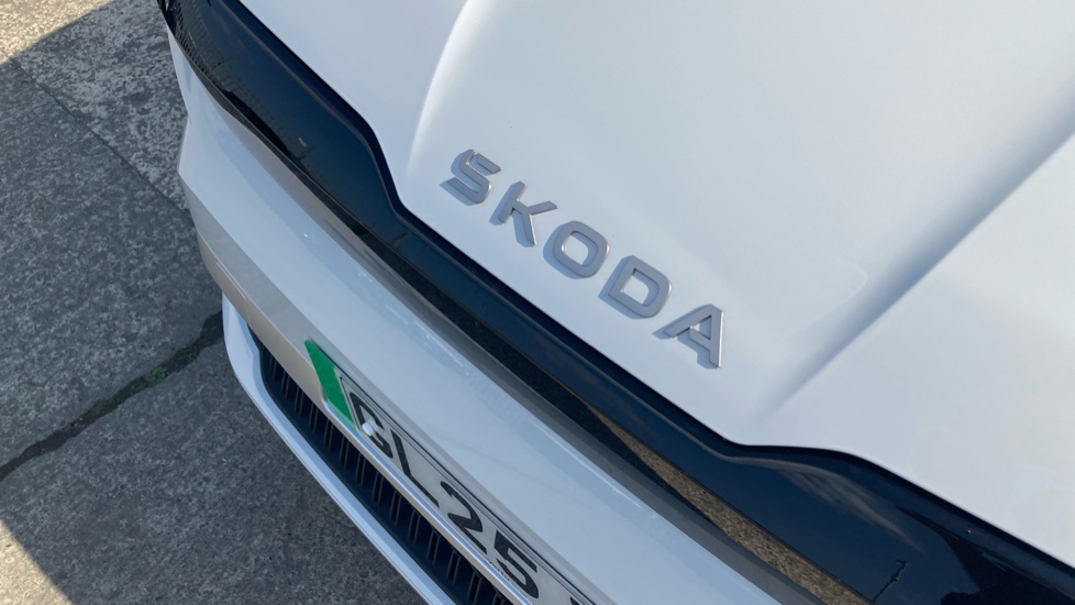 Skoda Enyaq 150kW 60 SE L 63kWh 5dr Auto Electric Estate - Image 24