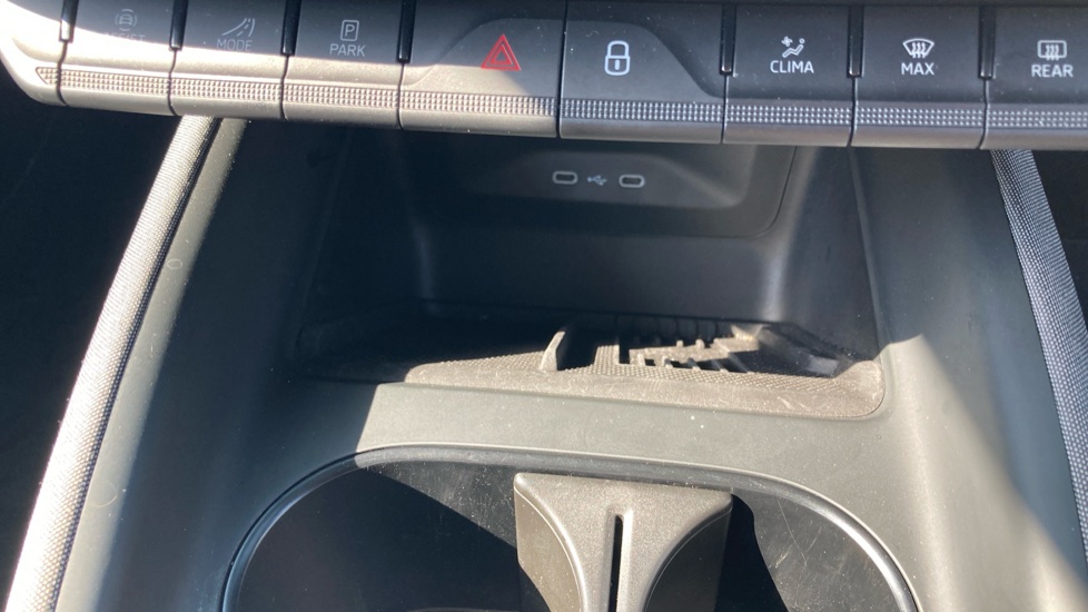 Skoda Enyaq 150kW 60 SE L 63kWh 5dr Auto Electric Estate - Image 32