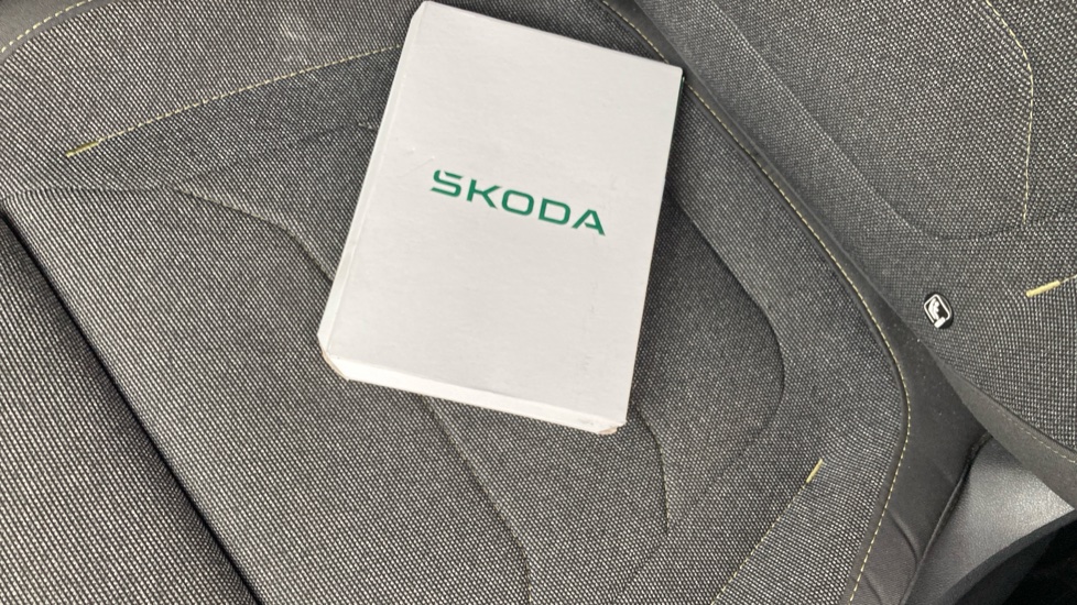 Skoda Kodiaq 2.0 TDI SE 5dr DSG [7 Seat] Diesel Estate - Image 45