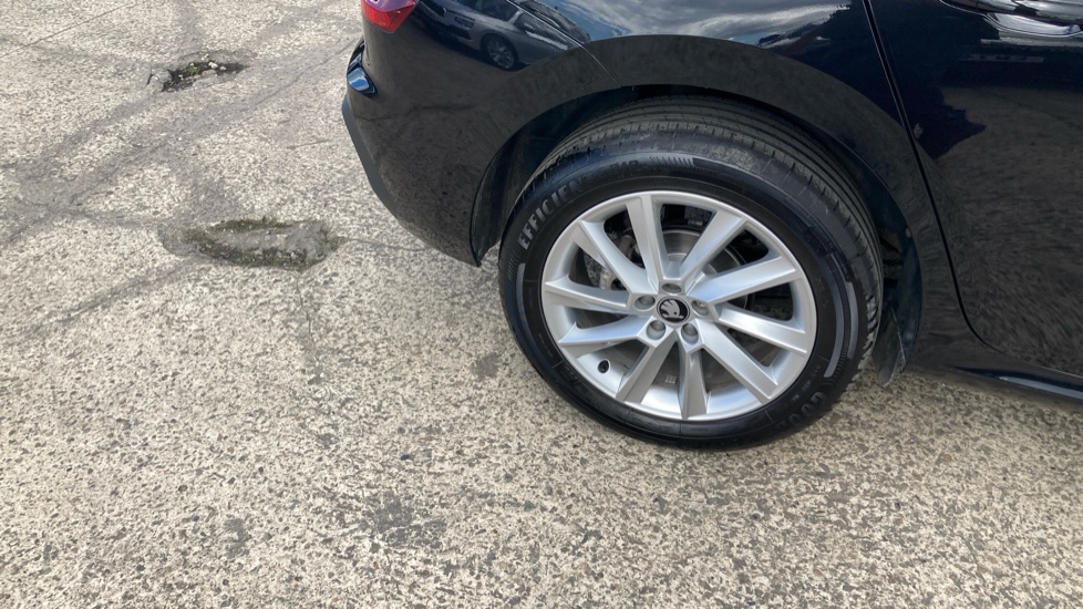 Skoda Kamiq 1.0 TSI SE Edition 5dr Petrol Hatchback - Image 21