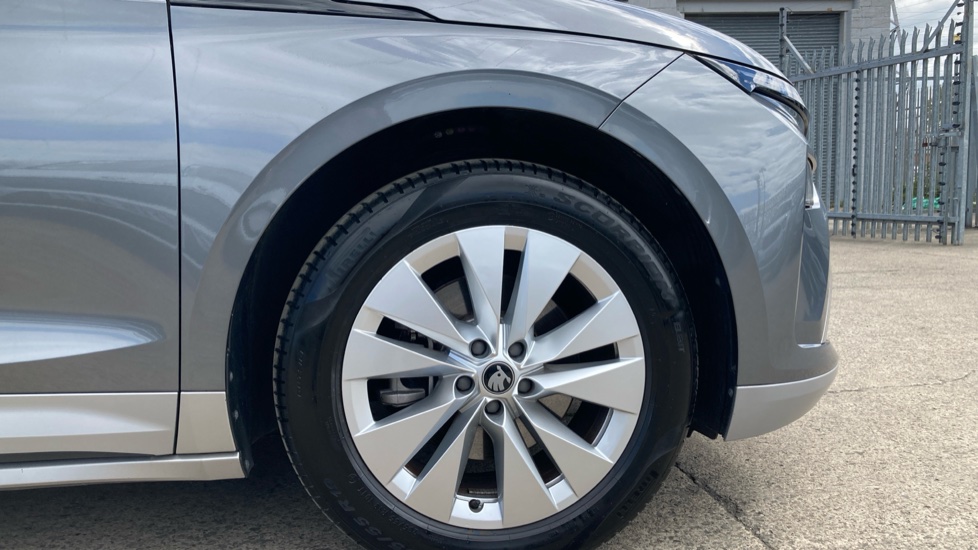 Skoda Enyaq 150kW 60 SE L 63kWh 5dr Auto Electric Estate - Image 5