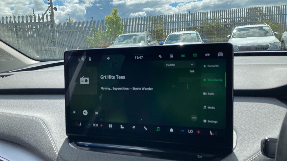 Skoda Enyaq 150kW 60 SE L 63kWh 5dr Auto Electric Estate - Image 12