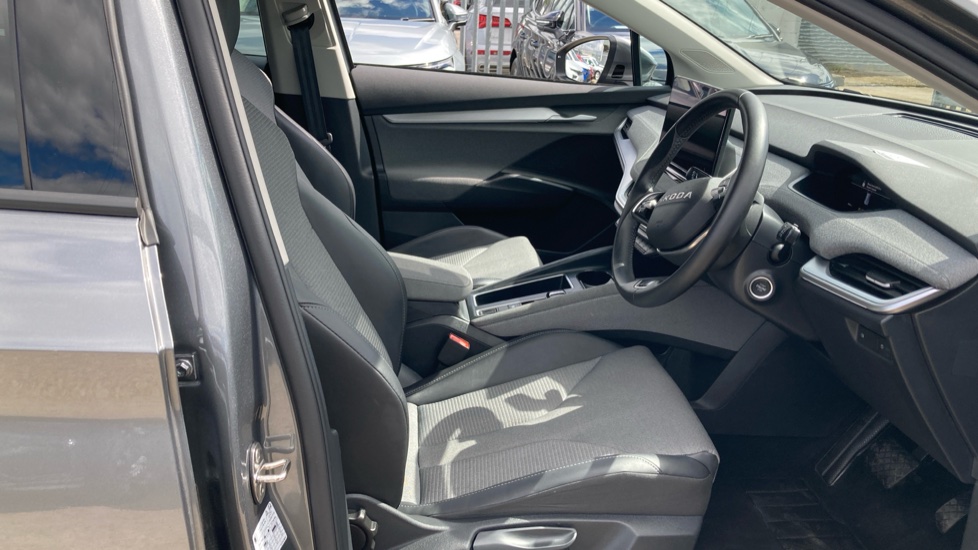 Skoda Enyaq 150kW 60 SE L 63kWh 5dr Auto Electric Estate - Image 15