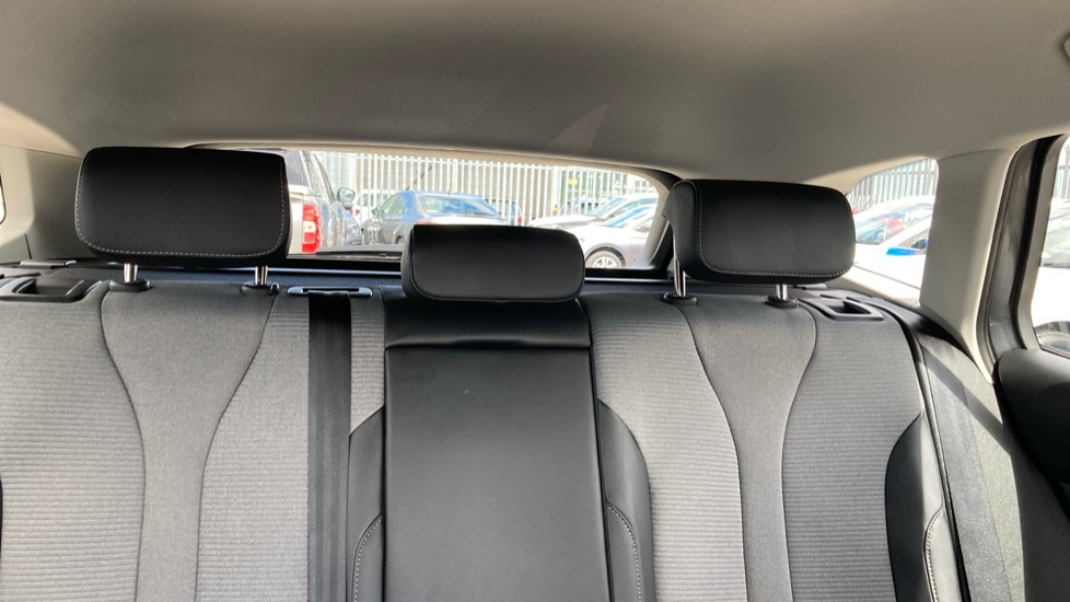Skoda Enyaq 150kW 60 SE L 63kWh 5dr Auto Electric Estate - Image 16