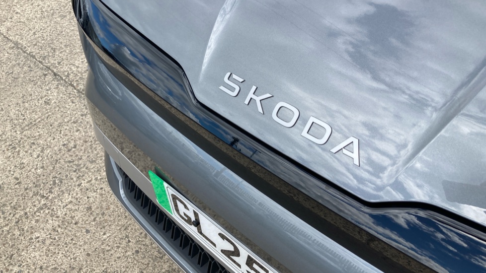 Skoda Enyaq 150kW 60 SE L 63kWh 5dr Auto Electric Estate - Image 25