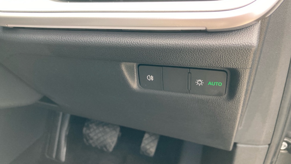Skoda Enyaq 150kW 60 SE L 63kWh 5dr Auto Electric Estate - Image 28