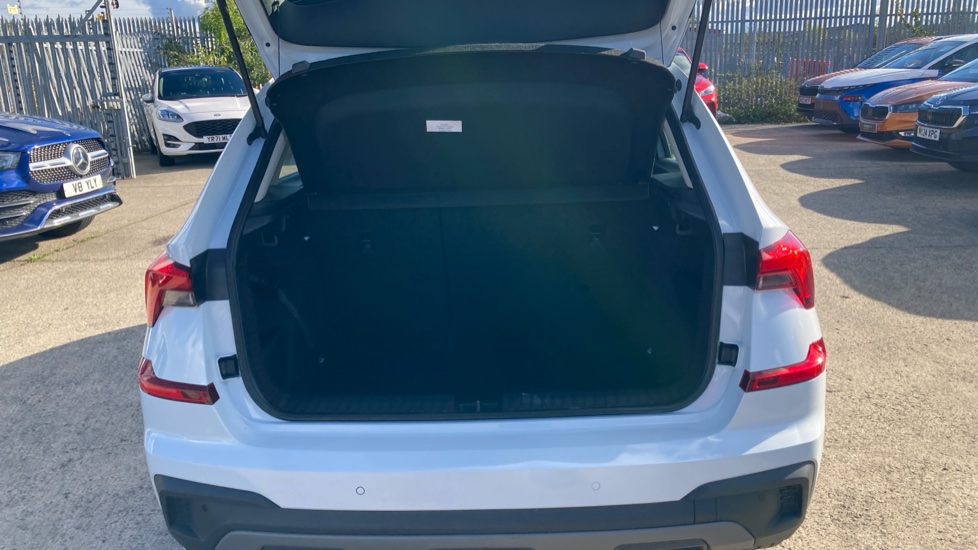 Skoda Kamiq 1.0 TSI SE Edition 5dr DSG Petrol Hatchback - Image 20