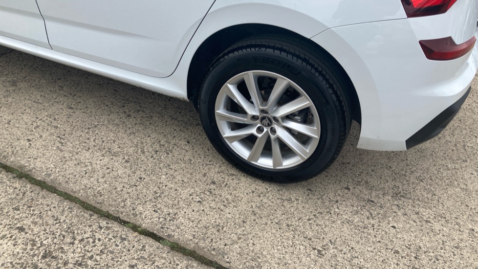 Skoda Kamiq 1.0 TSI SE Edition 5dr DSG Petrol Hatchback - Image 22