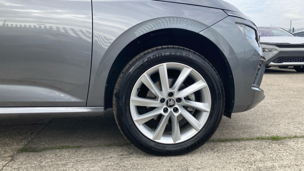 Skoda Kamiq 1.0 TSI SE Edition 5dr DSG Petrol Hatchback - Image 5