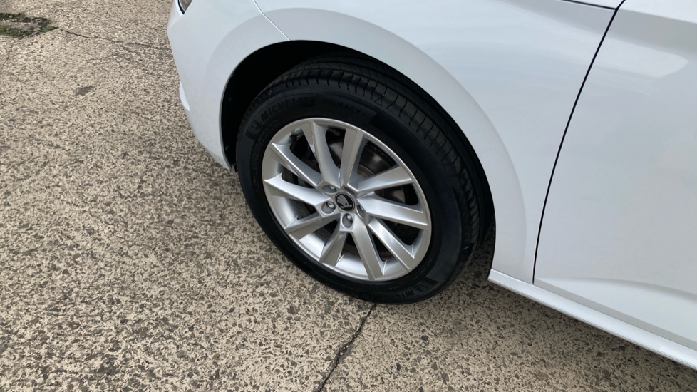 Skoda Kamiq 1.0 TSI SE Edition 5dr DSG Petrol Hatchback - Image 23