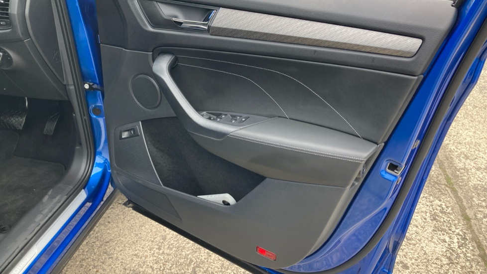 Skoda Kodiaq 1.5 TSI SE L Executive 5dr DSG [7 Seat] Petrol Estate - Image 19