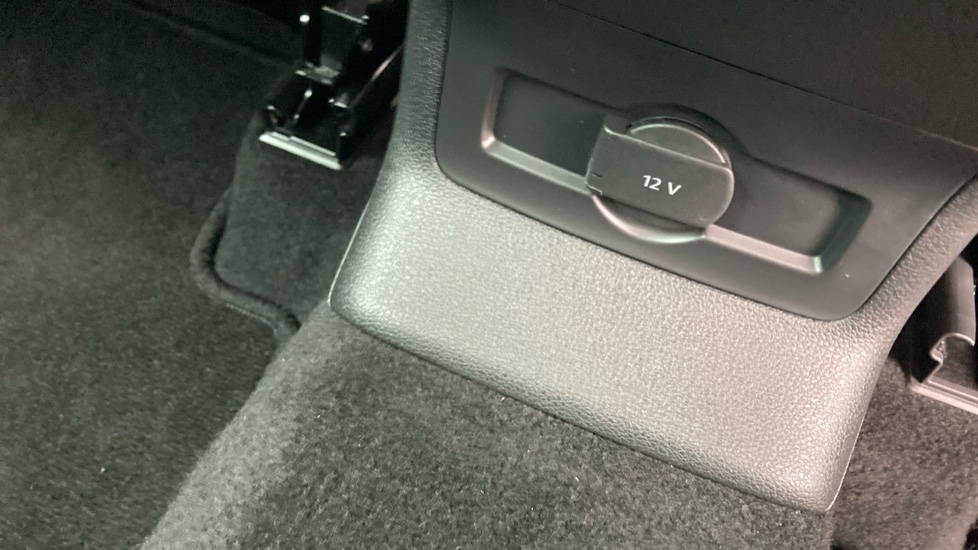 Skoda Kodiaq 1.5 TSI SE L Executive 5dr DSG [7 Seat] Petrol Estate - Image 38
