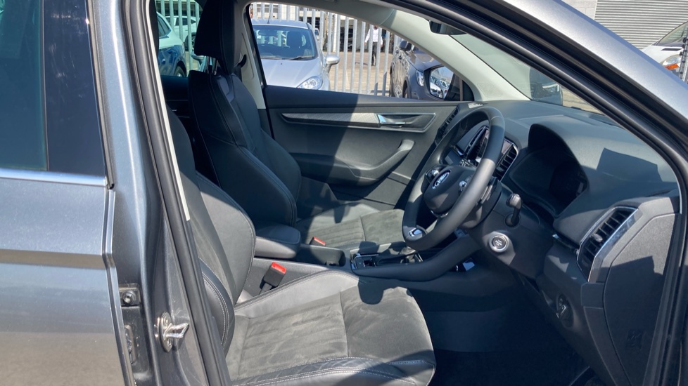 Skoda Karoq 1.5 TSI SE L 5dr DSG Petrol Estate - Image 15