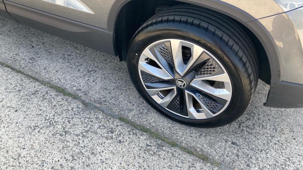 Skoda Karoq 1.5 TSI SE L 5dr DSG Petrol Estate - Image 22