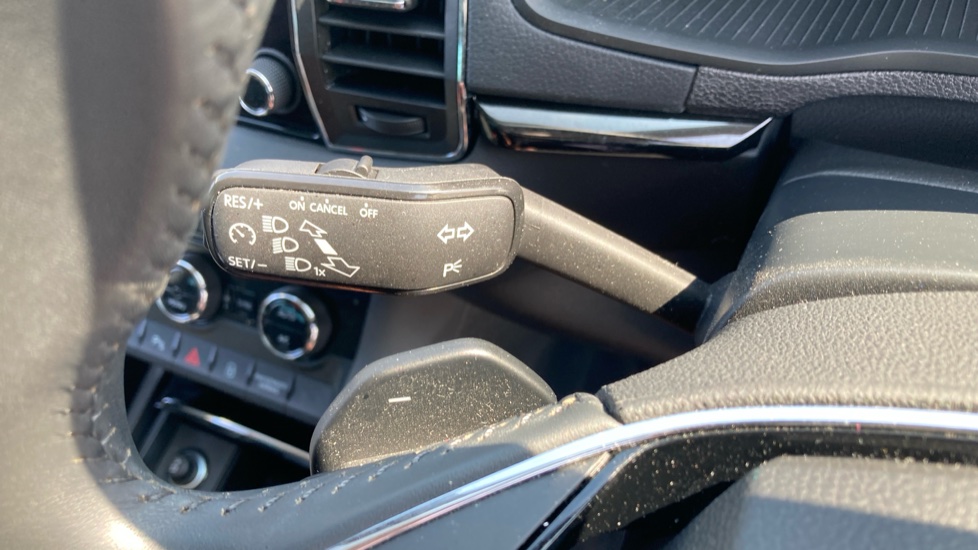 Skoda Karoq 1.5 TSI SE L 5dr DSG Petrol Estate - Image 29