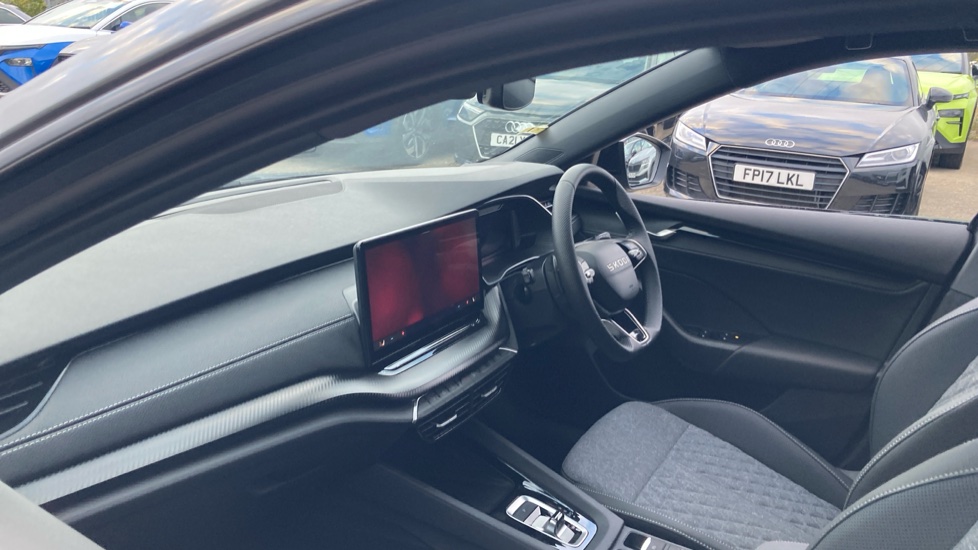 Skoda Octavia 1.5 TSI e-TEC 150 Sportline 5dr DSG Petrol Estate - Image 2