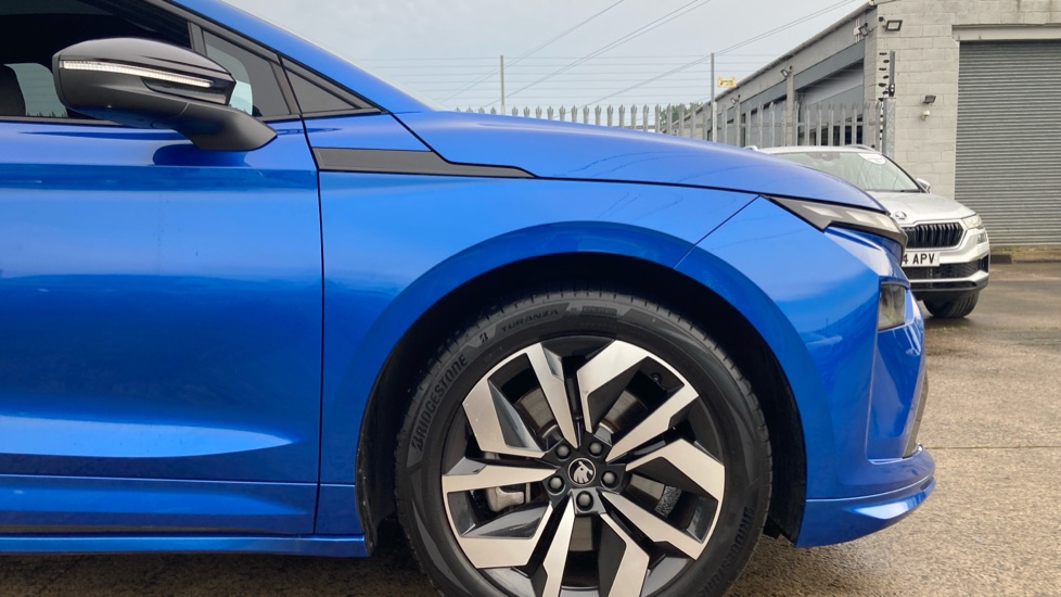 Skoda Enyaq 210kW 85x Sportline 82kWh 4x4 5dr Auto Electric - Image 5