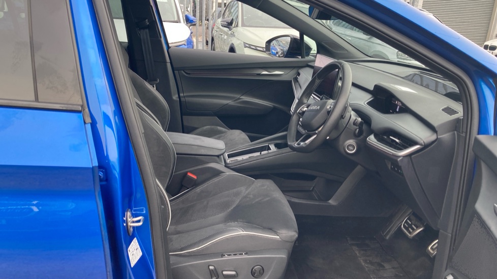 Skoda Enyaq 210kW 85x Sportline 82kWh 4x4 5dr Auto Electric - Image 15