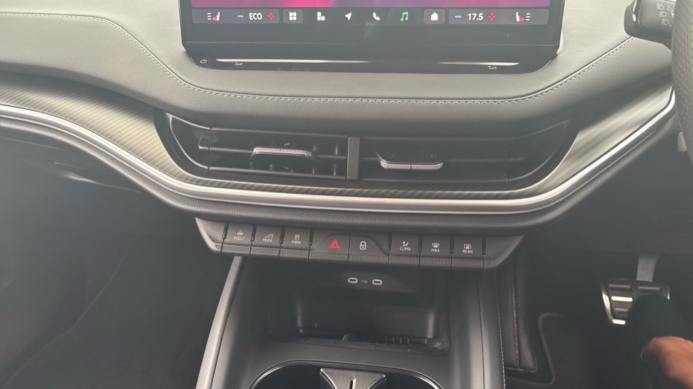 Skoda Enyaq 210kW 85 Sportline 82kWh 5dr Auto Electric Estate - Image 13