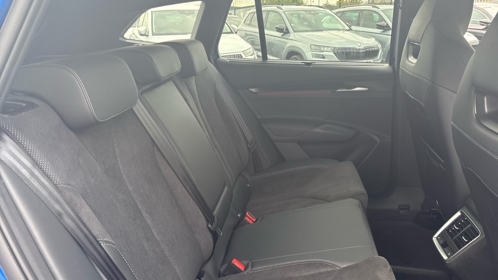 Skoda Enyaq 210kW 85 Sportline 82kWh 5dr Auto Electric Estate - Image 16