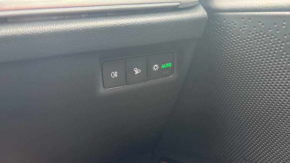 Skoda Enyaq 210kW 85 Sportline 82kWh 5dr Auto Electric Estate - Image 35