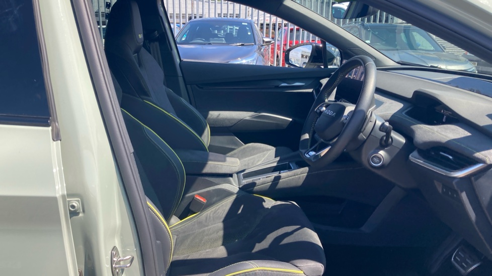 Skoda Elroq 250kW vRS 84kWh 4x4 5dr Auto Electric Estate - Image 15