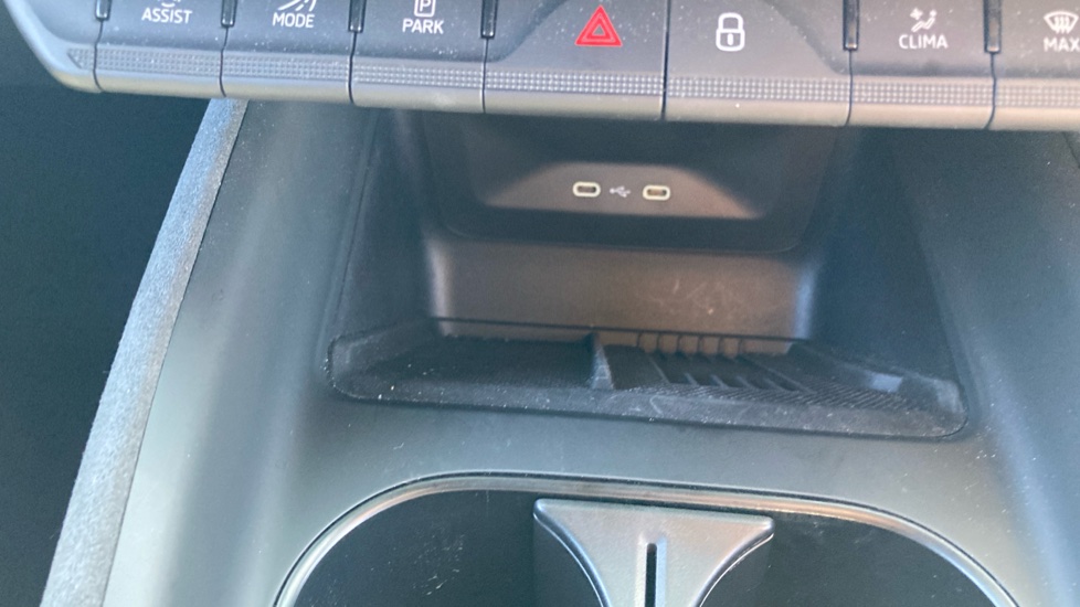 Skoda Elroq 250kW vRS 84kWh 4x4 5dr Auto Electric Estate - Image 35