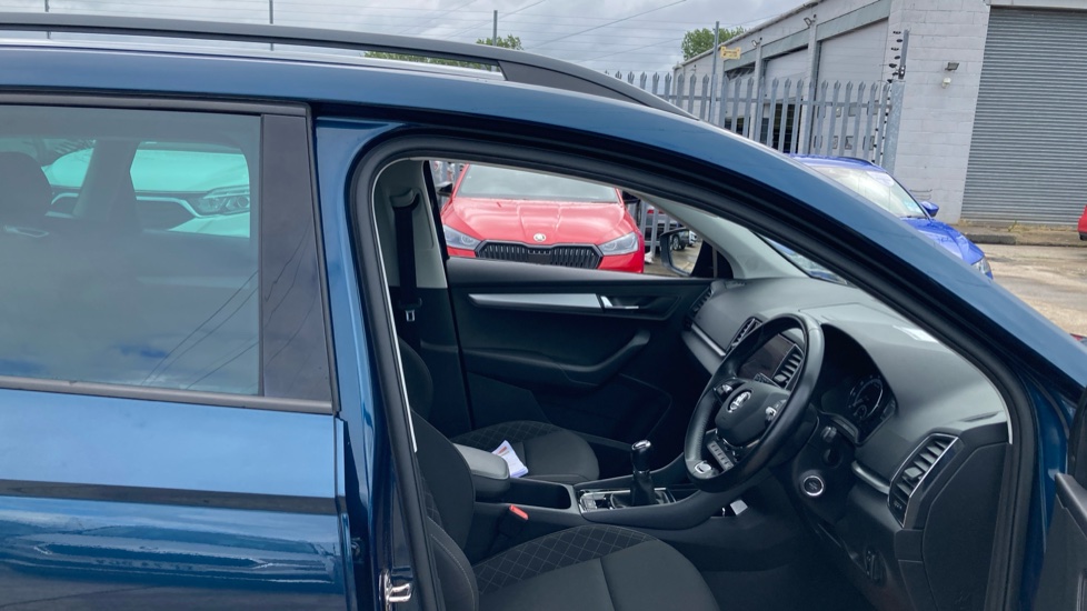 Skoda Karoq 1.5 TSI SE 5dr Petrol Estate - Image 15