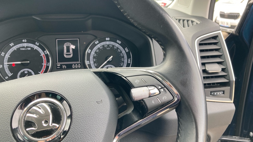 Skoda Karoq 1.5 TSI SE 5dr Petrol Estate - Image 18