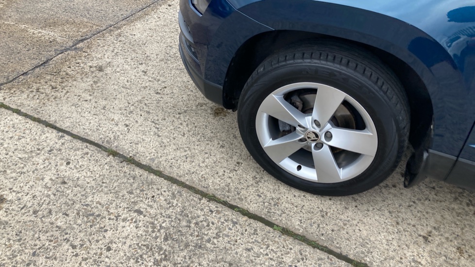 Skoda Karoq 1.5 TSI SE 5dr Petrol Estate - Image 23