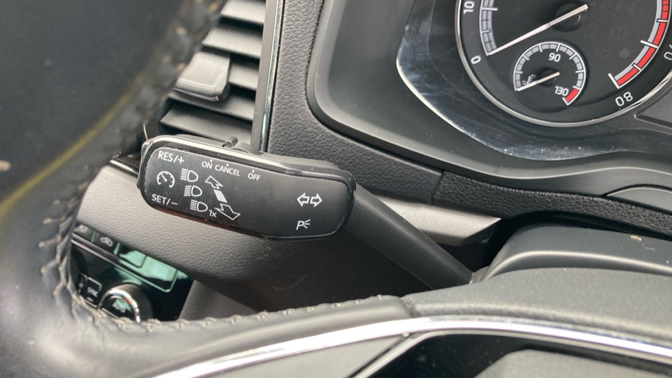 Skoda Karoq 1.5 TSI SE 5dr Petrol Estate - Image 27