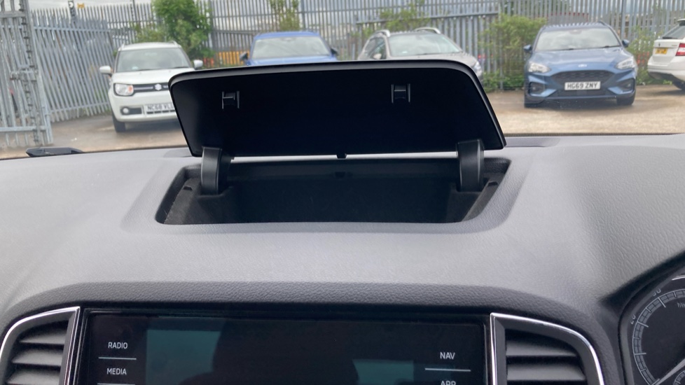Skoda Karoq 1.5 TSI SE 5dr Petrol Estate - Image 29