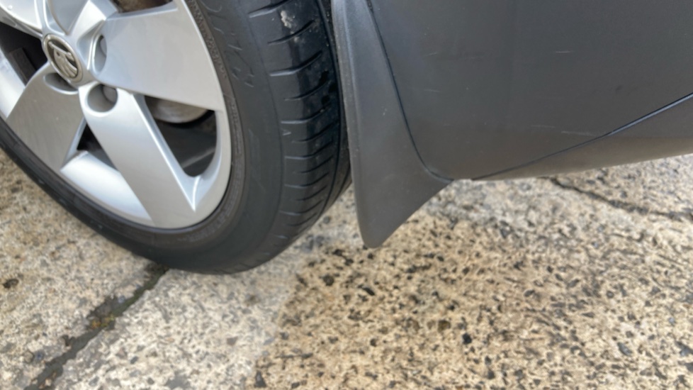 Skoda Karoq 1.5 TSI SE 5dr Petrol Estate - Image 39