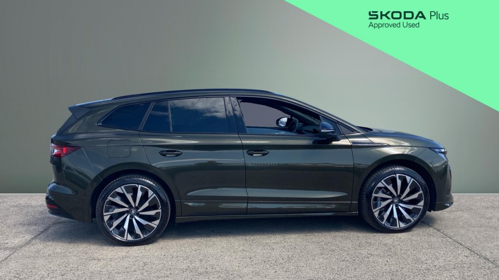 Skoda Enyaq 210kW 85x Sportline 82kWh 4x4 5dr Auto Electric Estate - Image 4