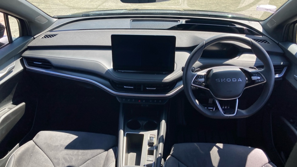 Skoda Enyaq 210kW 85x Sportline 82kWh 4x4 5dr Auto Electric Estate - Image 9