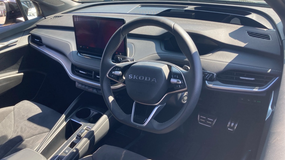 Skoda Enyaq 210kW 85x Sportline 82kWh 4x4 5dr Auto Electric Estate - Image 10